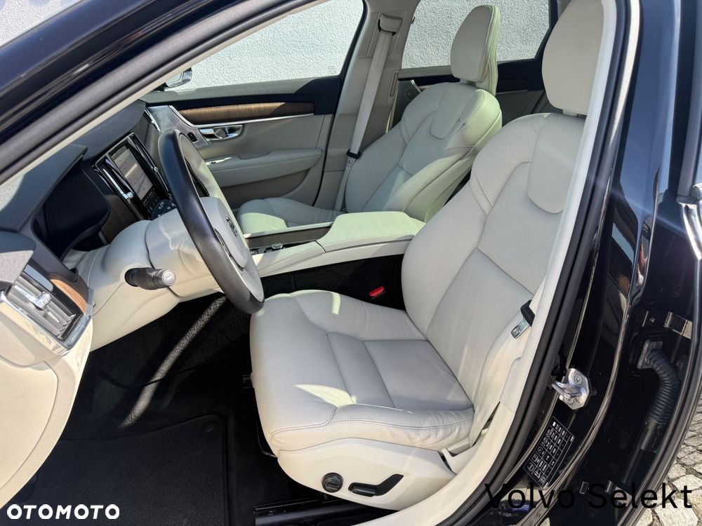 Volvo V90 Cross Country - 13
