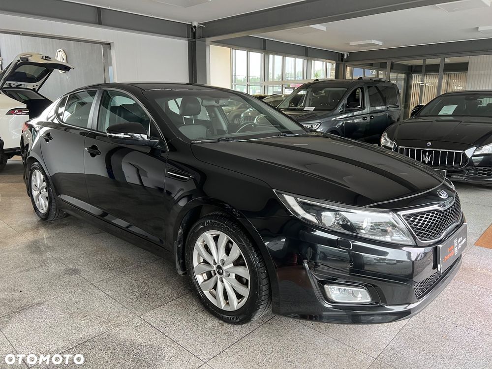 Kia Optima 2.0 L - 3