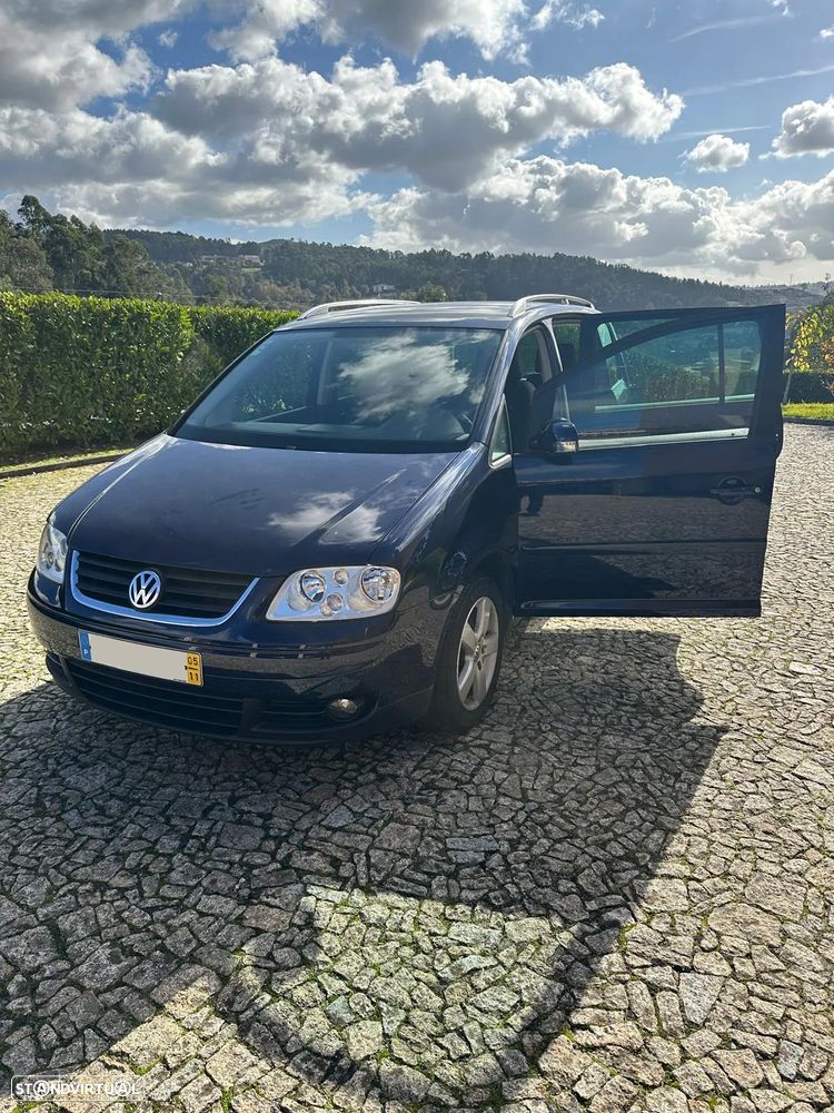 VW Touran 2.0 TDI Highline 7L - 24