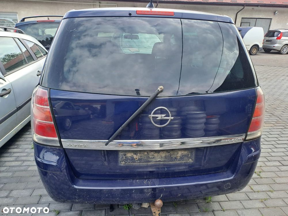 Opel Zafira B (05-08r.) 1.9CDTI 119KM. Silnik LPM Z19DT 5153631 Skrzynia MZ4 /  M32   [Przeł. 3.65] (OEM 55561228) lakier Z20Z (Z 20Z) (20Z), 4DU .Cały na części.GWARANCJA !!! Przód Tył Zestaw Komplet Drzwi Klapa Zderzak Błotnik Maska Grill Atrapa Szyba Pas Lampa Lusterko Boczki Fotel Kanapa Kokpit Deska Rozdzielcza Przełącznik Włącznik Sterownik Przewody Wiązka Instalacja Moduł Komputer Czujnik Listwa Pompa Alternator Wtryski Głowica Rozrusznik Kompresor Sprzęgło Dwumas Silnik Skrzynia ABS Klimatyzacji Paliwa Wspomagania Kolektor Turbina Przepustnica Zawór Chłodnica Koło Hak Belka Sanki Zawieszenie Mcpherson Półoś Amortyzator Wydech Tłumik Zacisk Most - 4