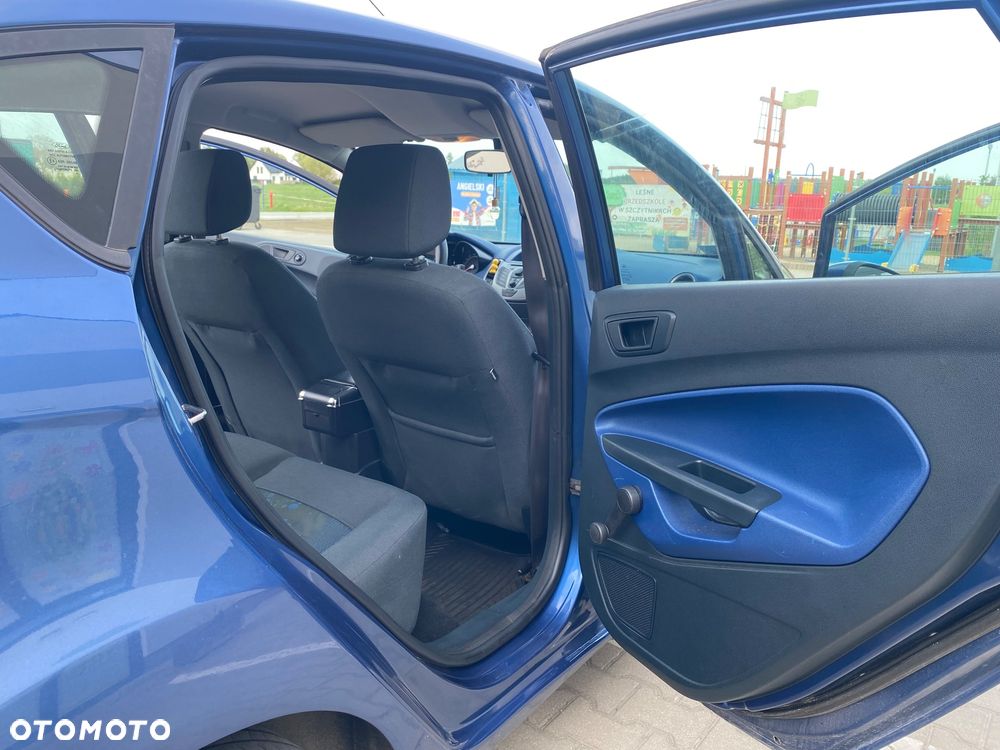 Ford Fiesta - 25