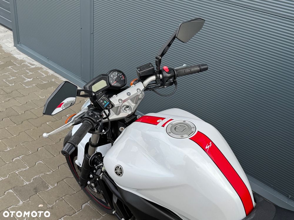 Yamaha FZ6 - 18