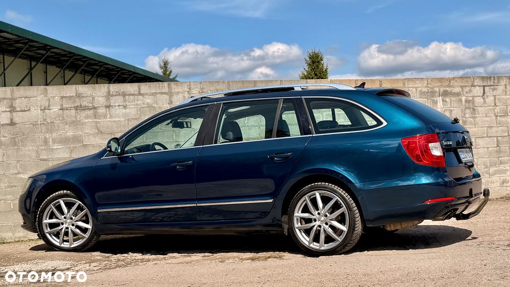 Skoda Superb 2.0 TDI DSG Exclusive - 8