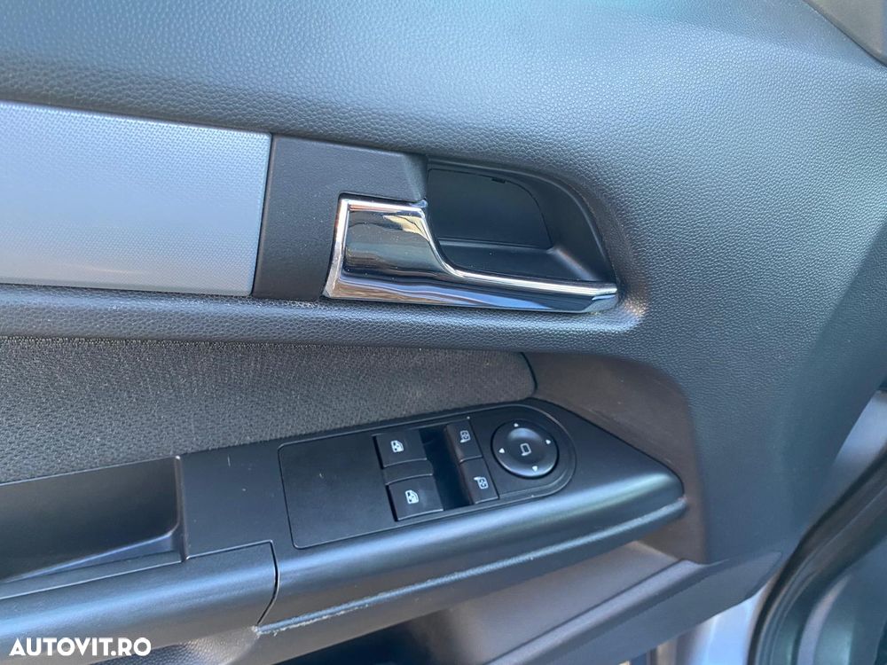 Opel Astra Classic Caravan 1.6i - 10