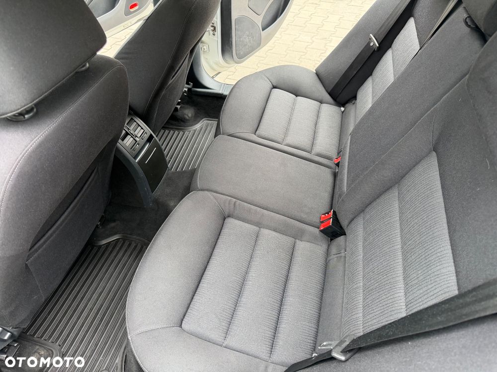 Skoda Octavia 2.0 TDI DPF Ambiente - 15