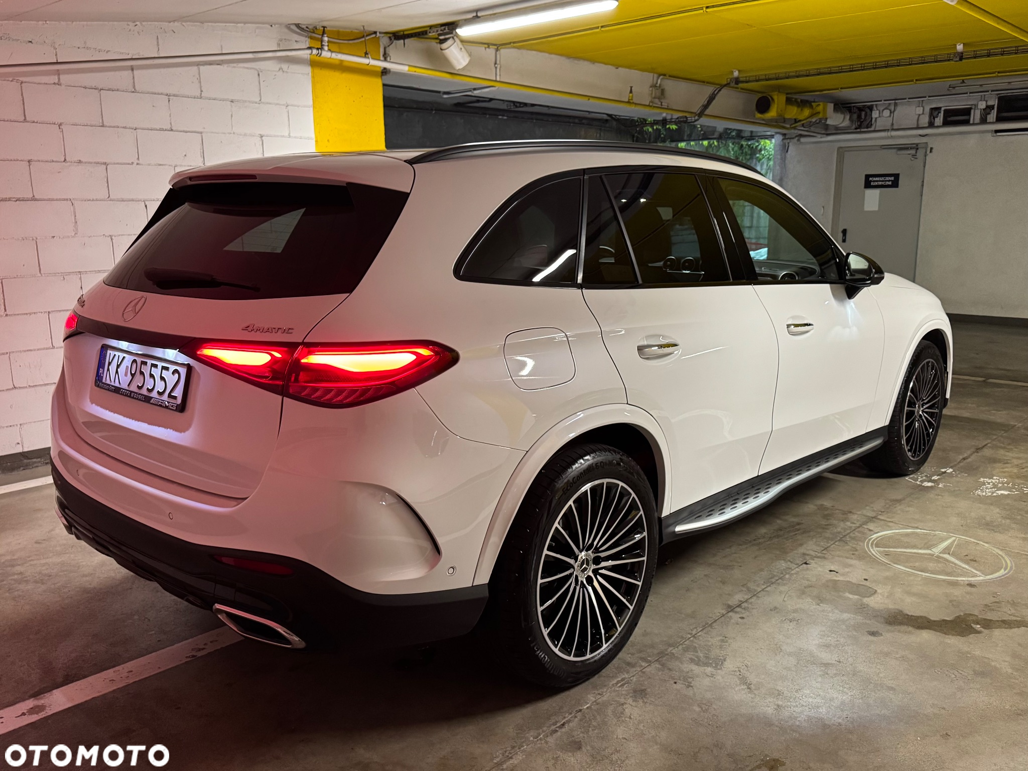 Mercedes-Benz GLC 300 e 4-Matic AMG Line - 9