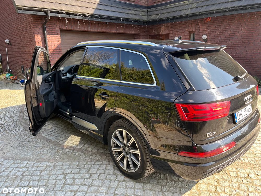 Audi Q7 - 7