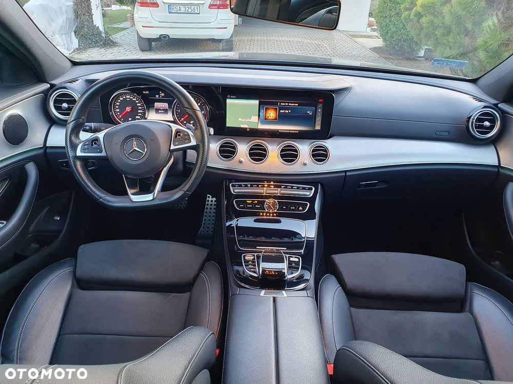 Mercedes-Benz Klasa E 220 d 9G-TRONIC AMG Line - 9