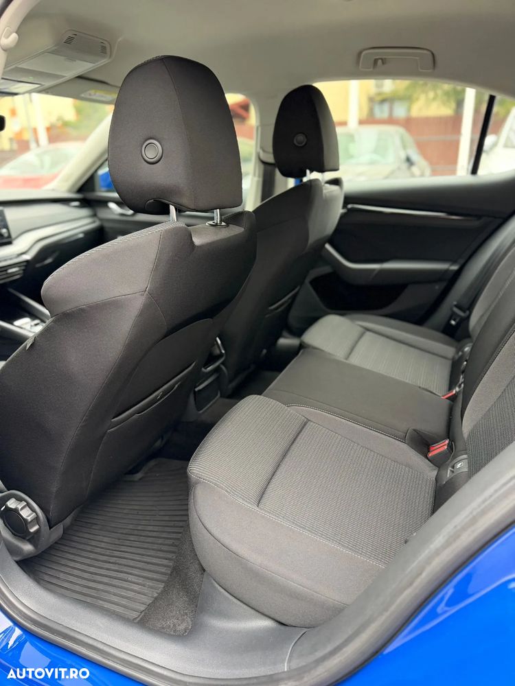 Skoda Octavia 2.0 TDI DSG Style - 7