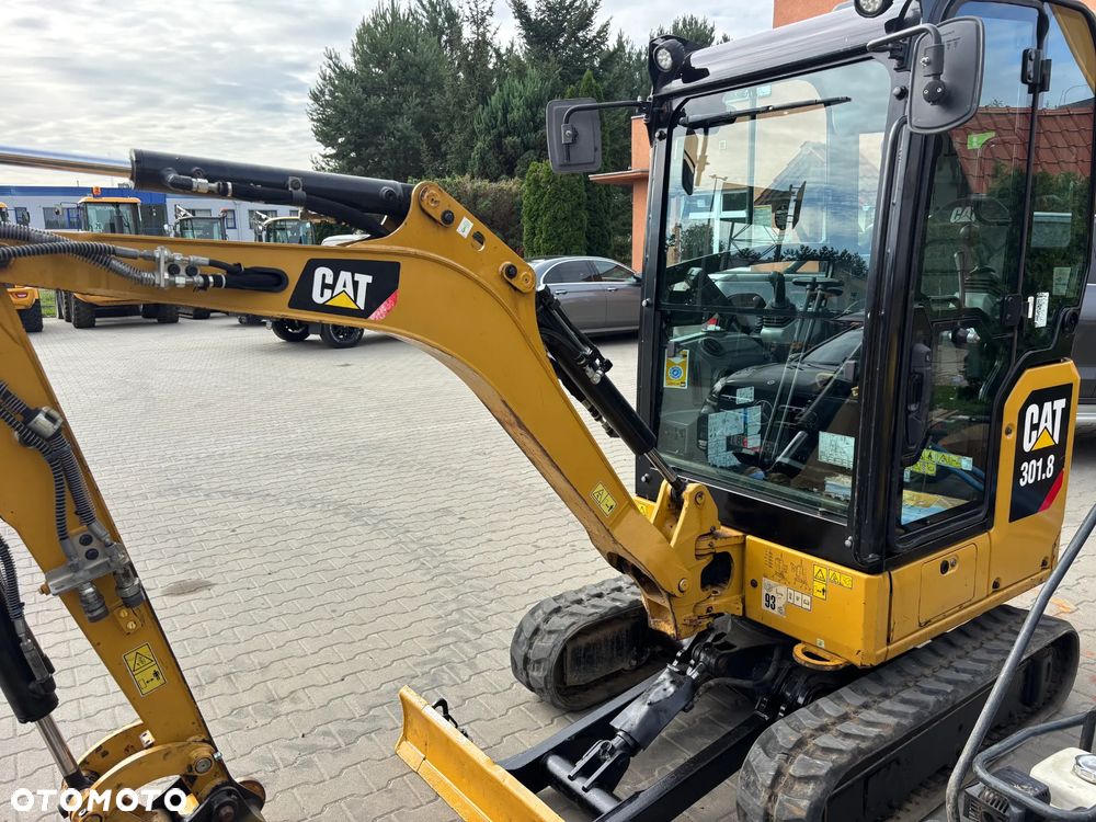 Caterpillar 301.8 - 1