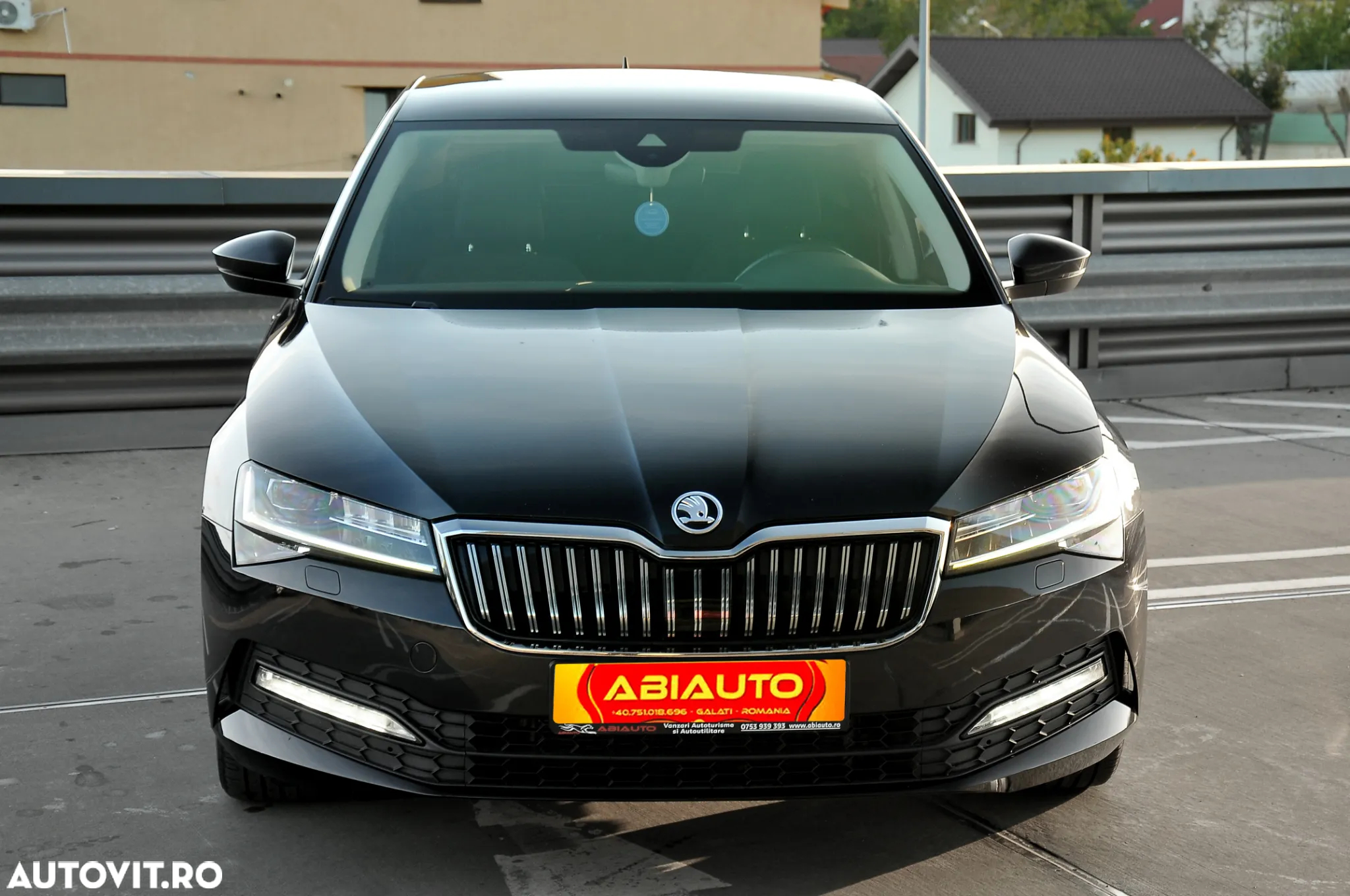 Skoda Superb 2.0 TDI DSG Ambition - 14