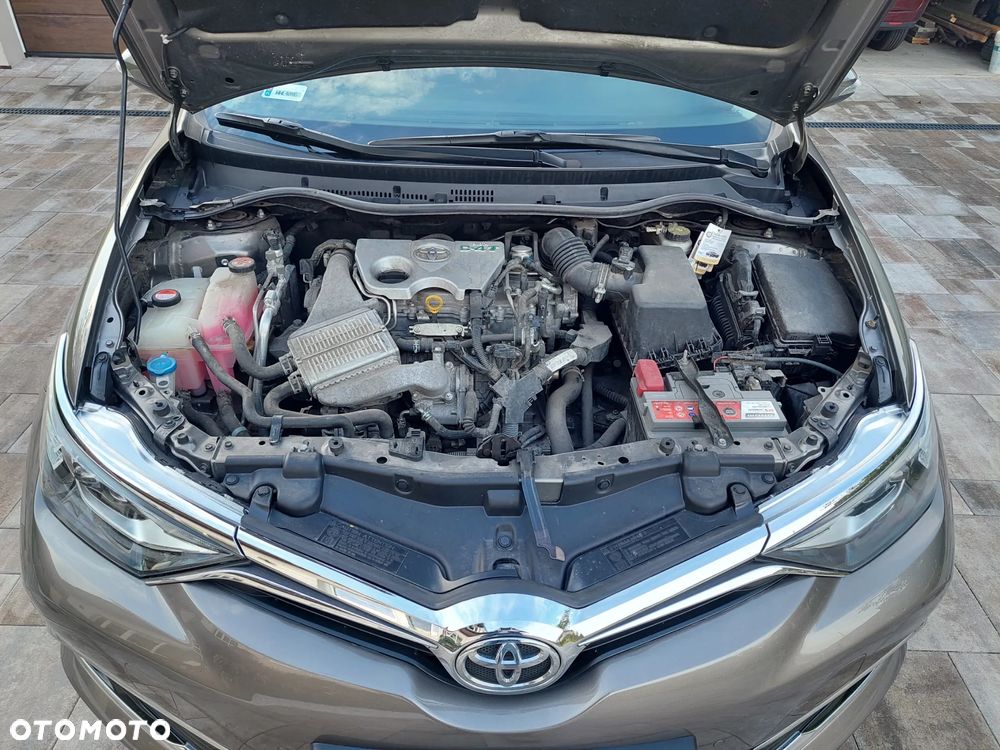 Toyota Auris 1.2 T Selection MS - 10