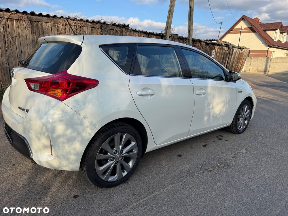 Toyota Auris - 13