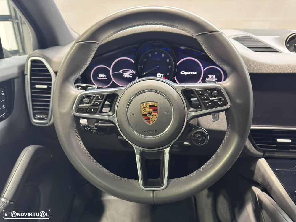 Porsche Cayenne E-Hybrid Platinum Edition - 19