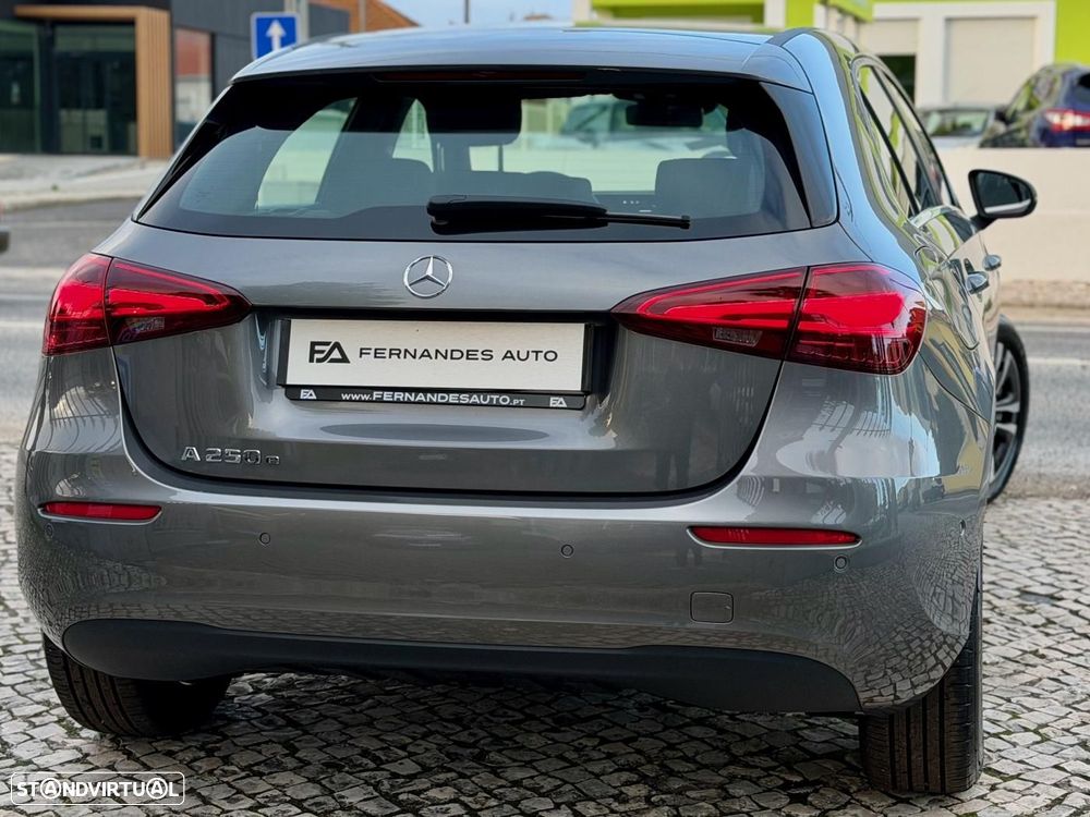 Mercedes-Benz A 250 e - 2