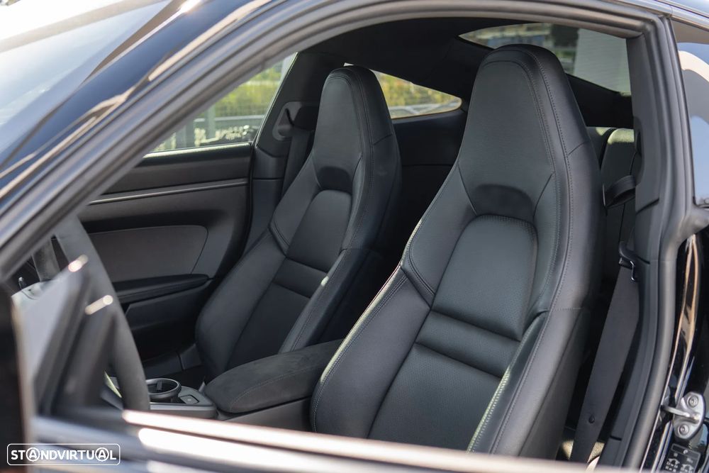 Porsche 911 (992) Carrera PDK - 13