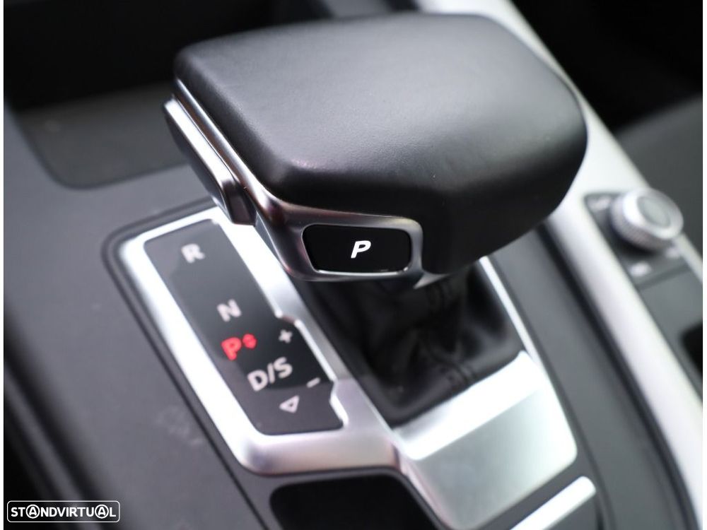 Audi A4 Avant 30 TDI S tronic - 25