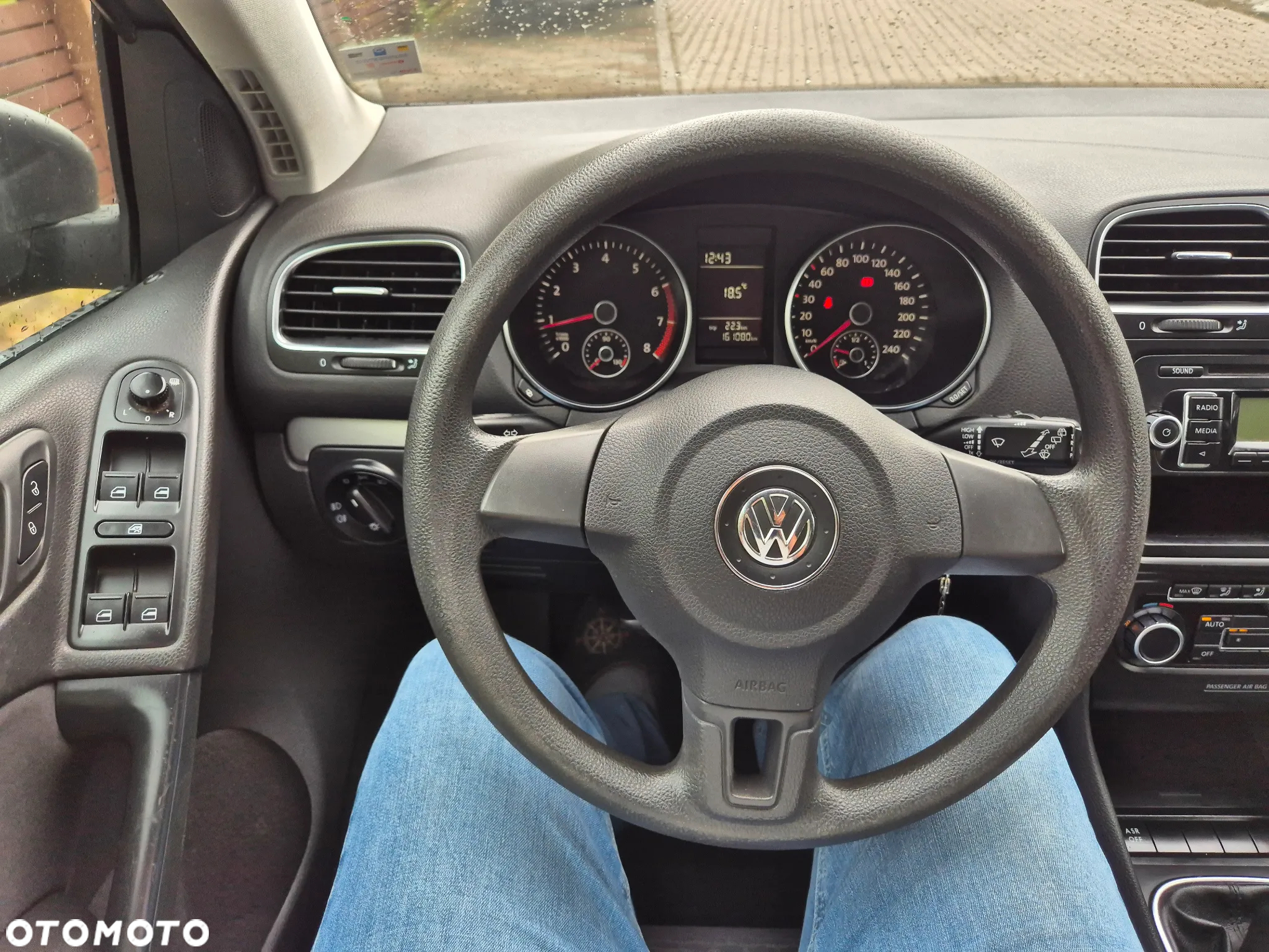 Volkswagen Golf - 18