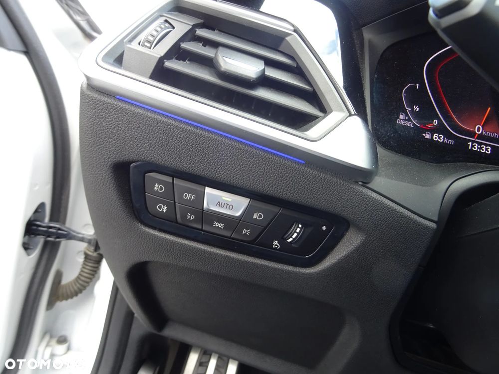 BMW Seria 3 320d xDrive M Sport - 19