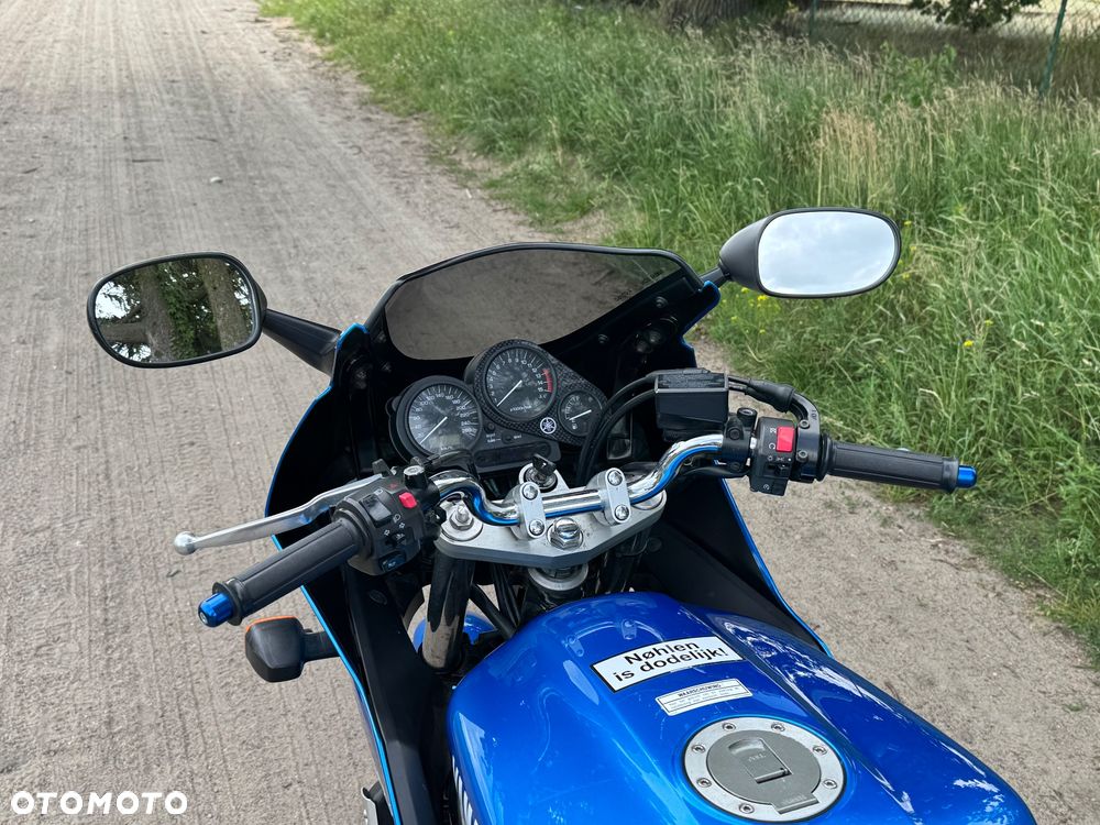 Yamaha FZS - 9