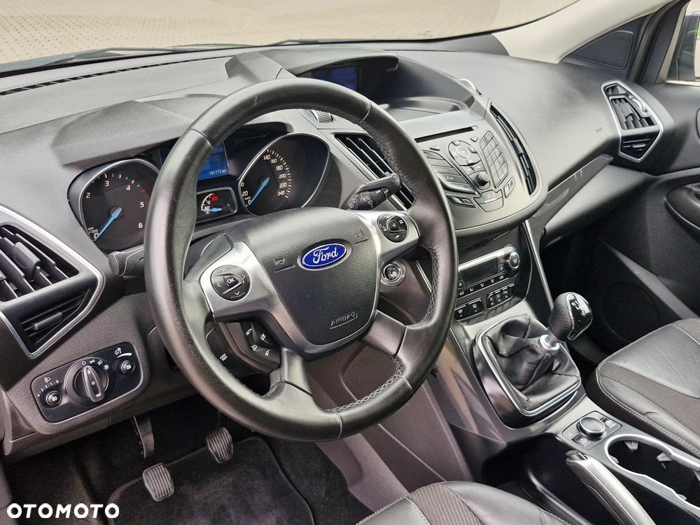 Ford Kuga 2.0 TDCi 2x4 Titanium - 21