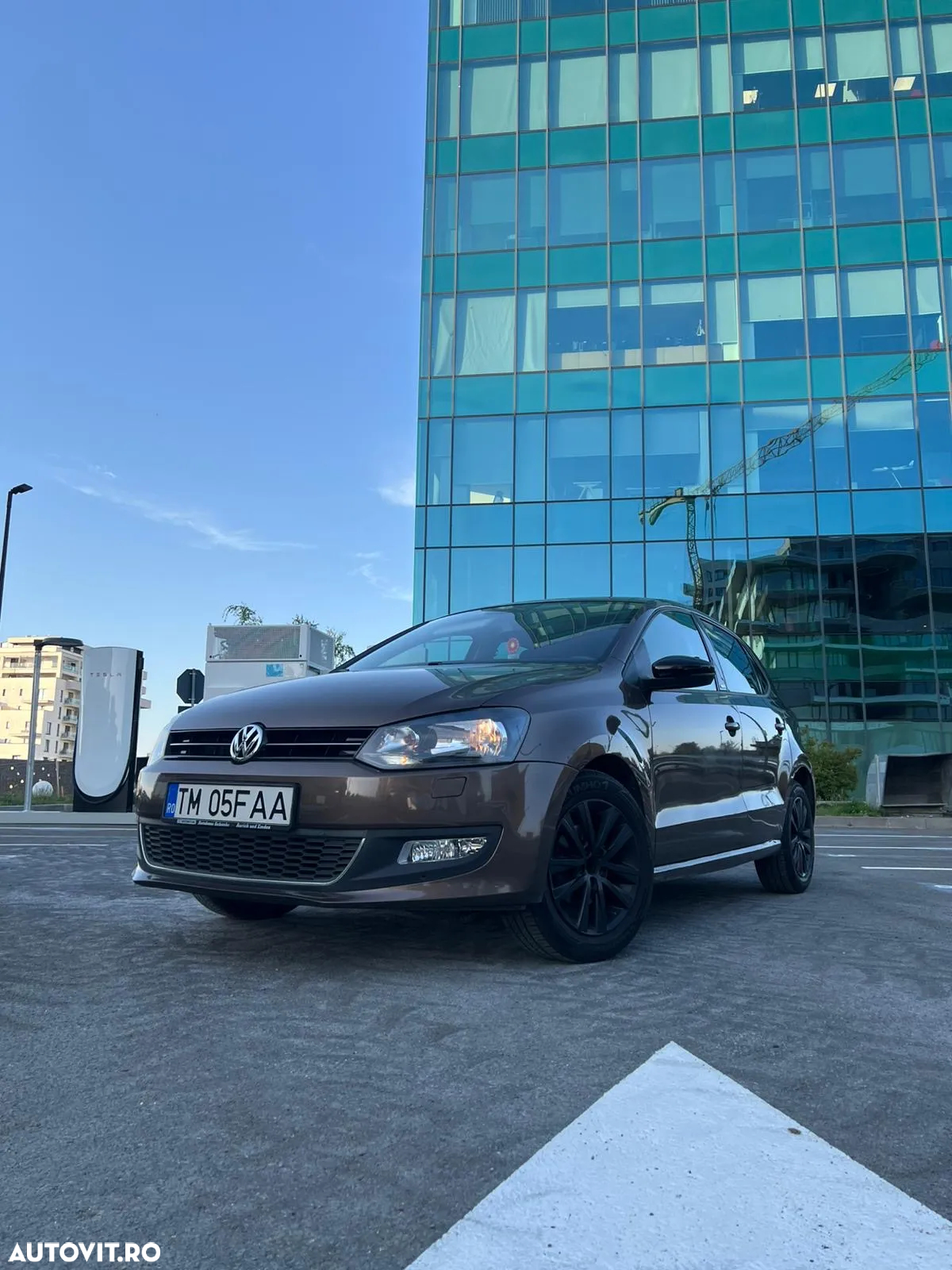 Volkswagen Polo - 2