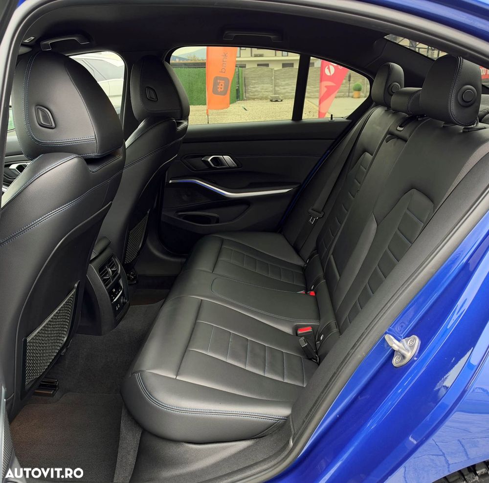 BMW Seria 3 320d Aut. M Sport - 19