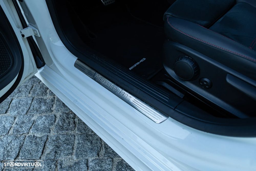 Mercedes-Benz A 200 Limousine 7G-DCT AMG Line - 24