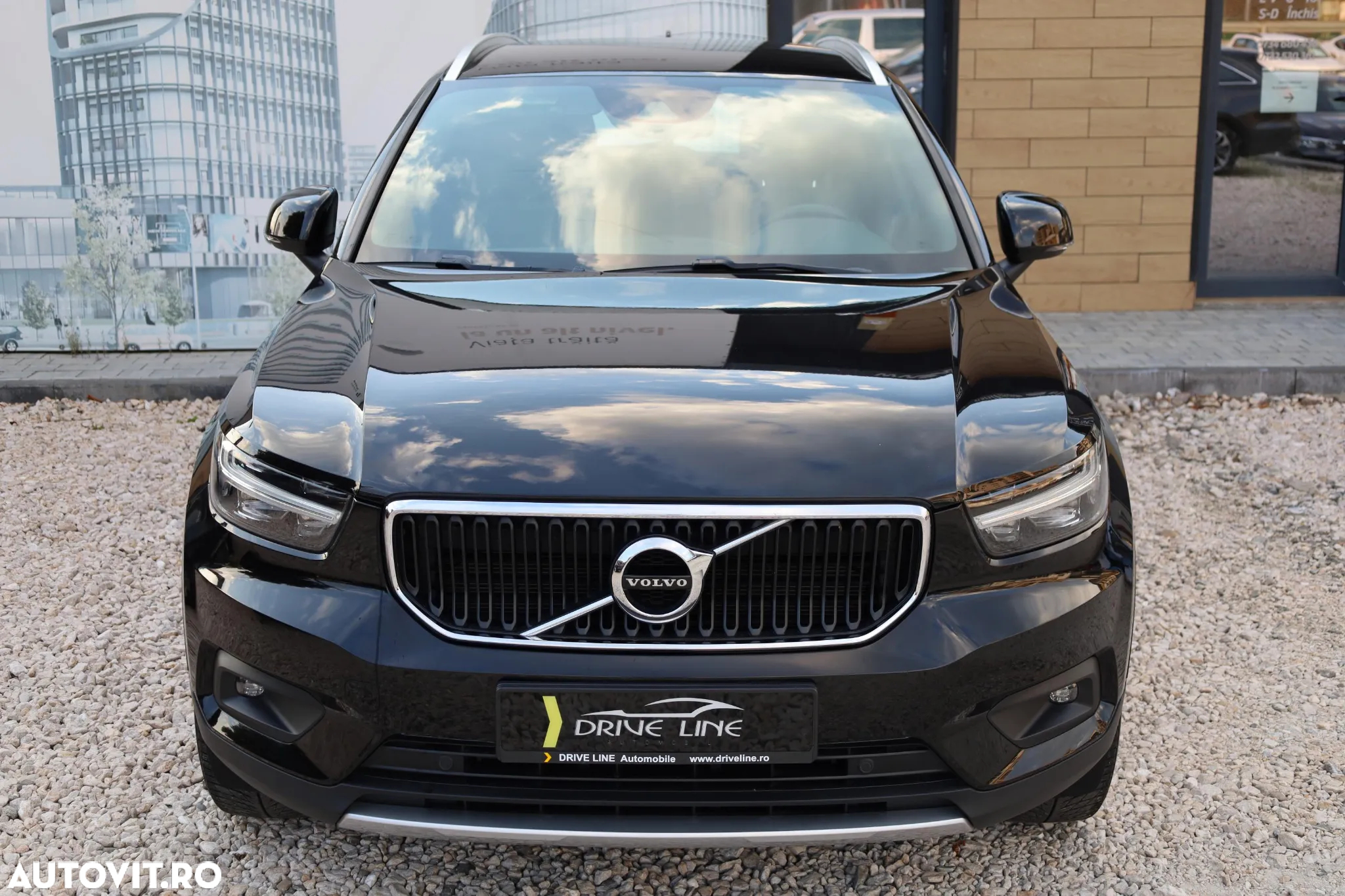 Volvo XC 40 T2 AT8 Momentum - 2