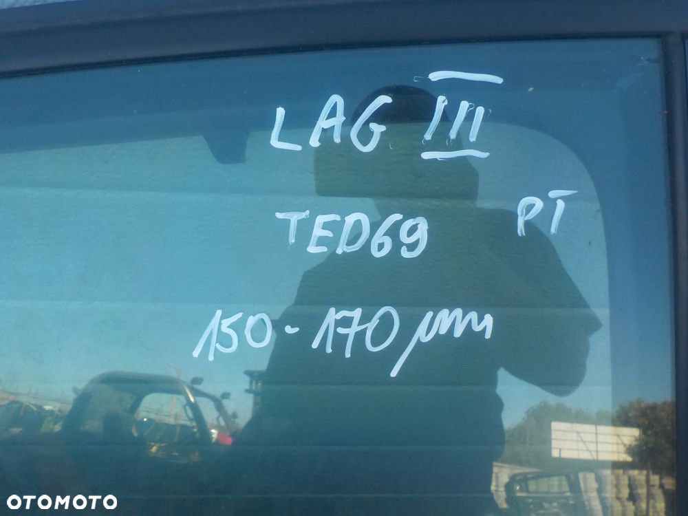 RENAULT LAGUNA III DRZWI PRAWY TYŁ TED69 - 2