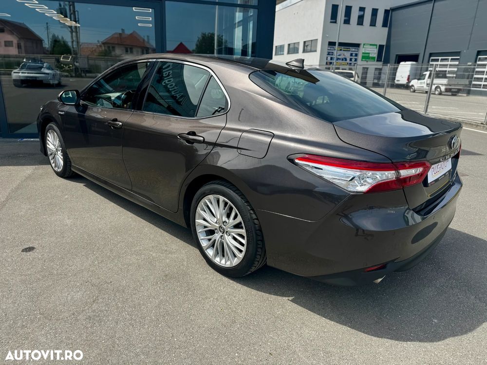 Toyota Camry 2.5 Exclusive - 13