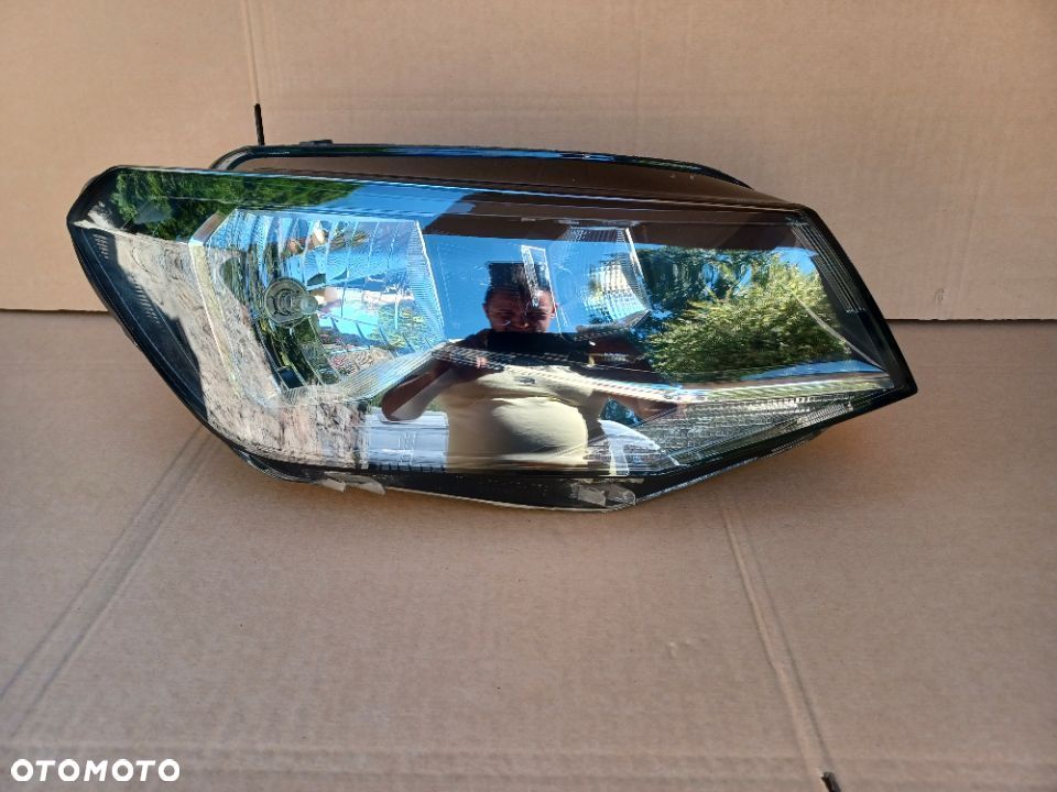 Lampa przednia prawa Caddy oryg 2K1941016B