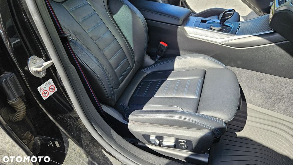 BMW Seria 3 330i xDrive M Sport sport - 21