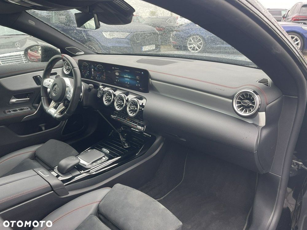 Mercedes-Benz CLA - 10