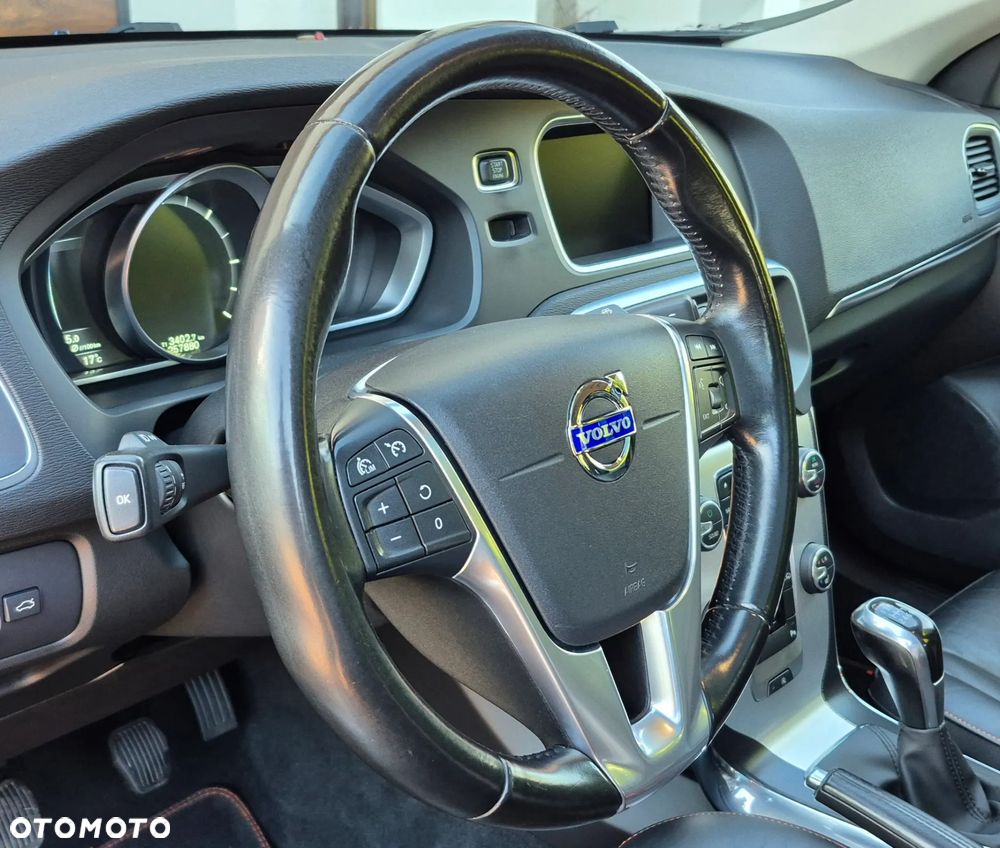 Volvo V40 D4 Ocean Race - 10