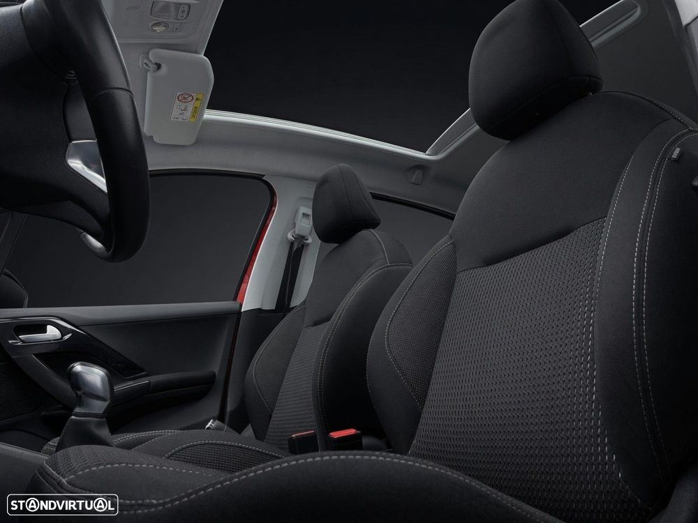 Peugeot 208 1.2 PureTech Allure - 6