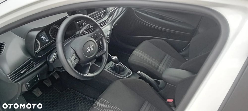 Hyundai Bayon - 4