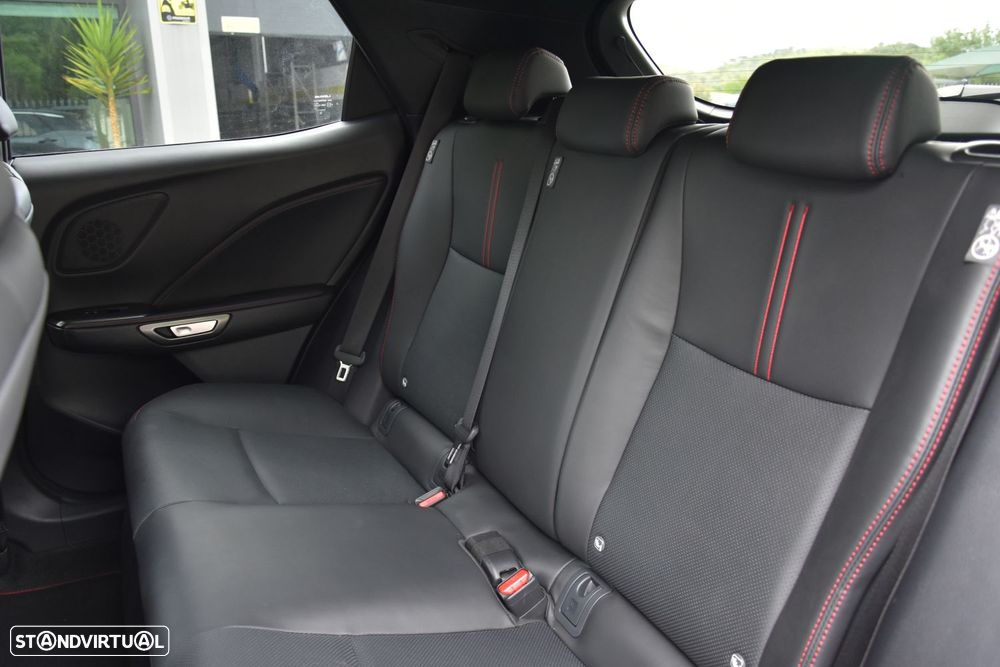 Lexus LBX Emotion - 32