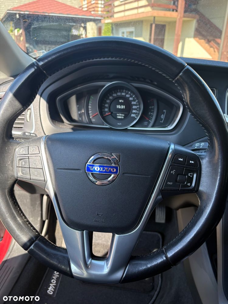 Volvo V40 D2 Momentum - 23