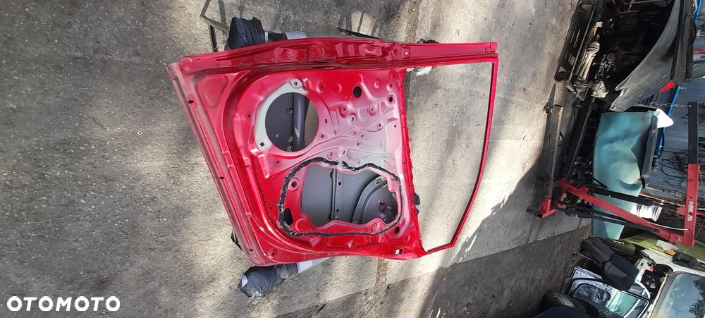 Toyota Corolla E21 SEDAN Drzwi prawy tył Lekko przetarte - 6
