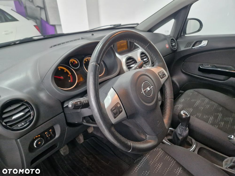 Opel Corsa - 25