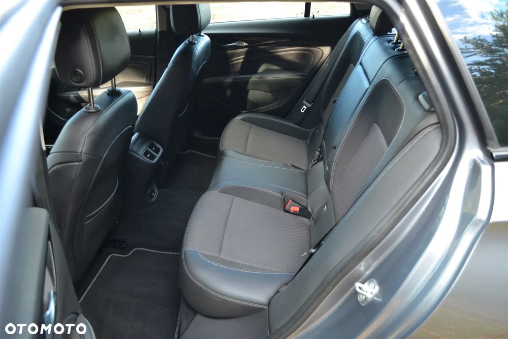 Opel Insignia - 11