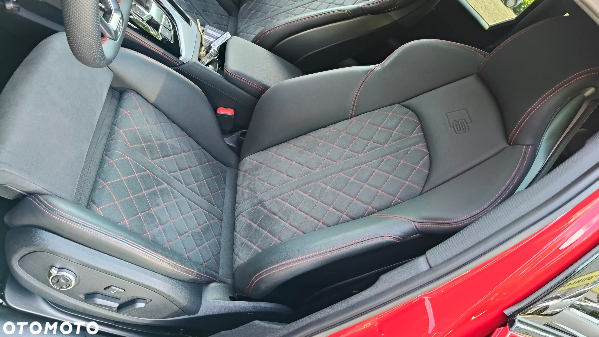 Audi A4 Avant 40 TFSI S tronic S line - 12