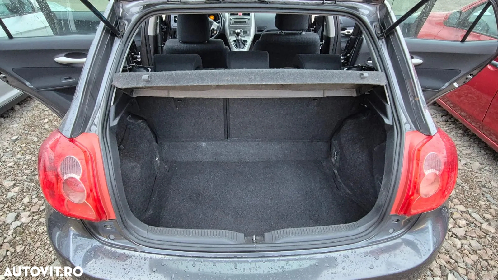 Toyota Auris 1.6 Sol - 11