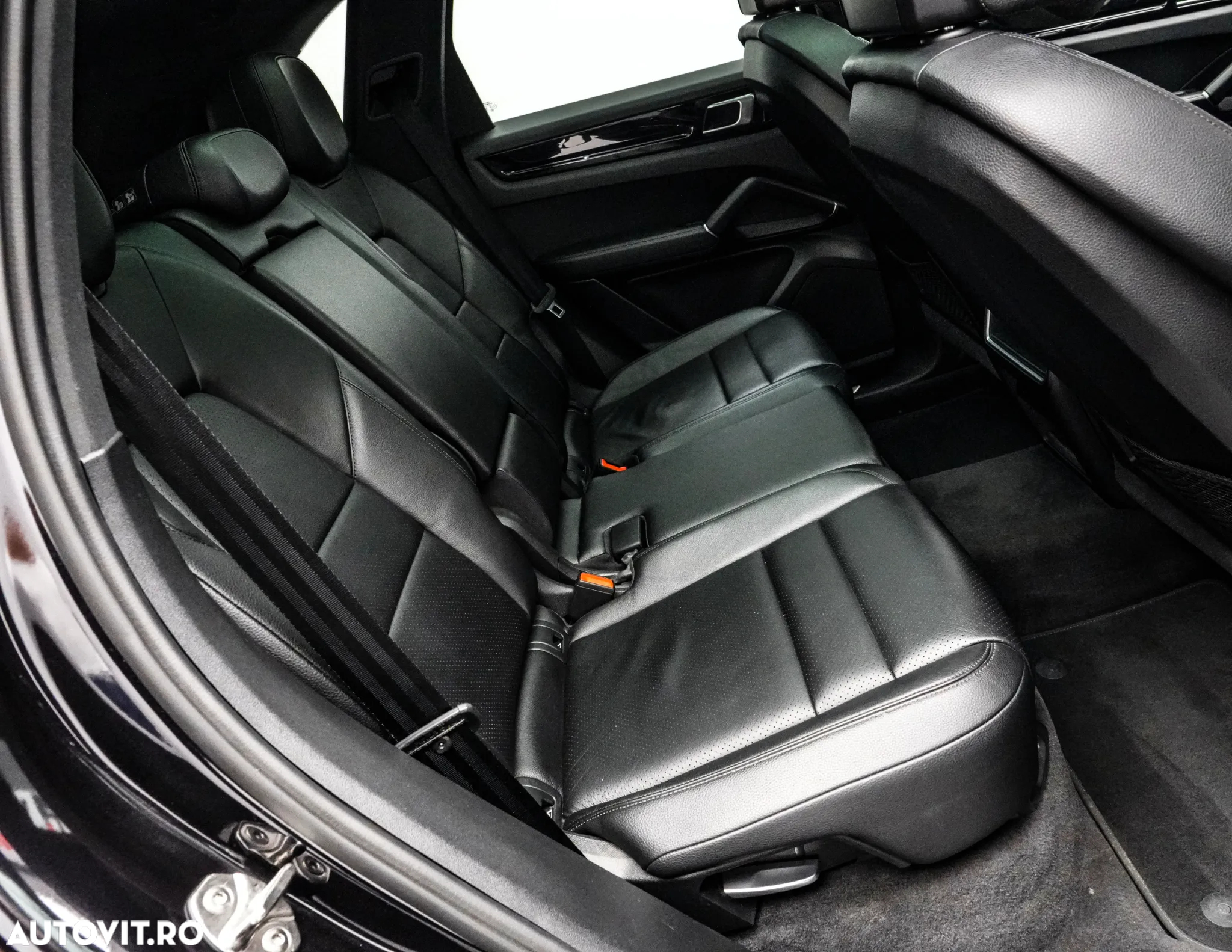 Porsche Cayenne S - 17