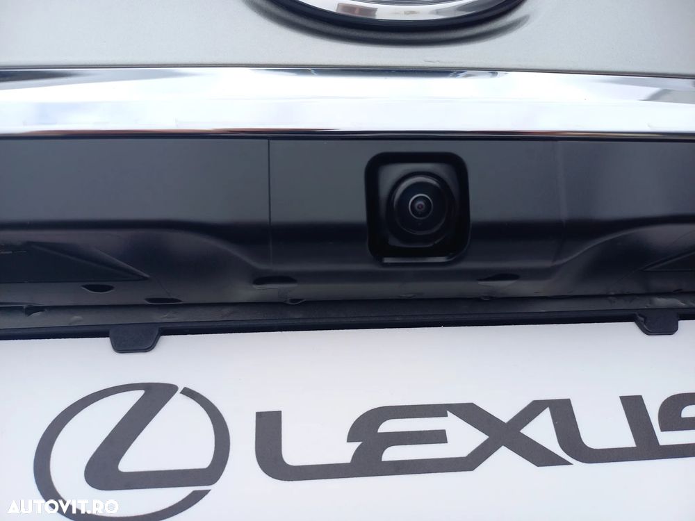 Lexus Seria ES 300h 2.5 TNGA HV 25H- 4X2 CVT Luxury - 12