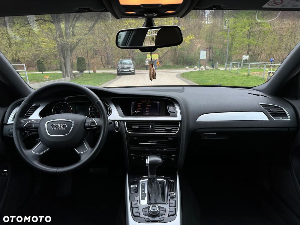 Audi A4 Avant 2.0 TDI DPF multitronic S line Sportpaket - 8