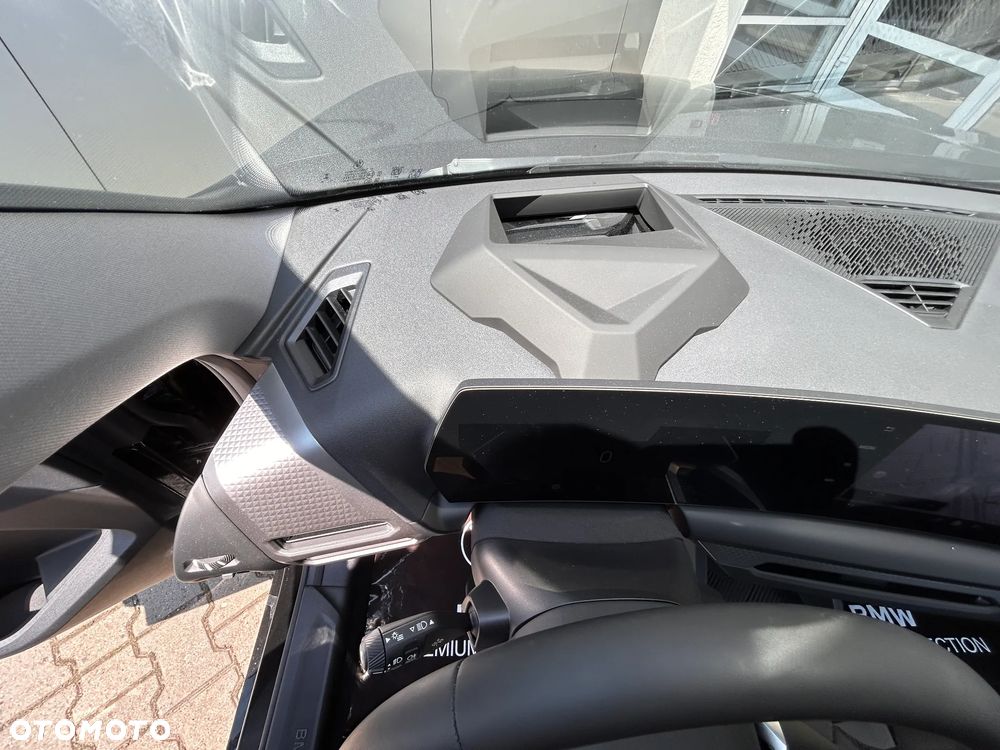 BMW Seria 1 120d mHEV - 17