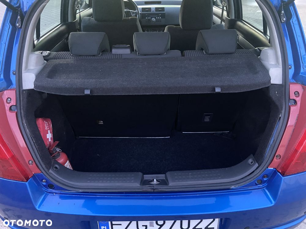 Suzuki Swift - 15