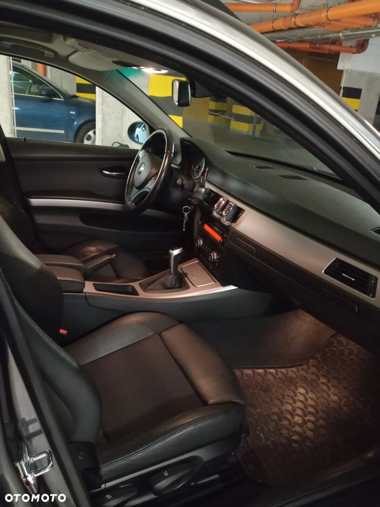 BMW Seria 3 325i Edition Lifestyle - 20